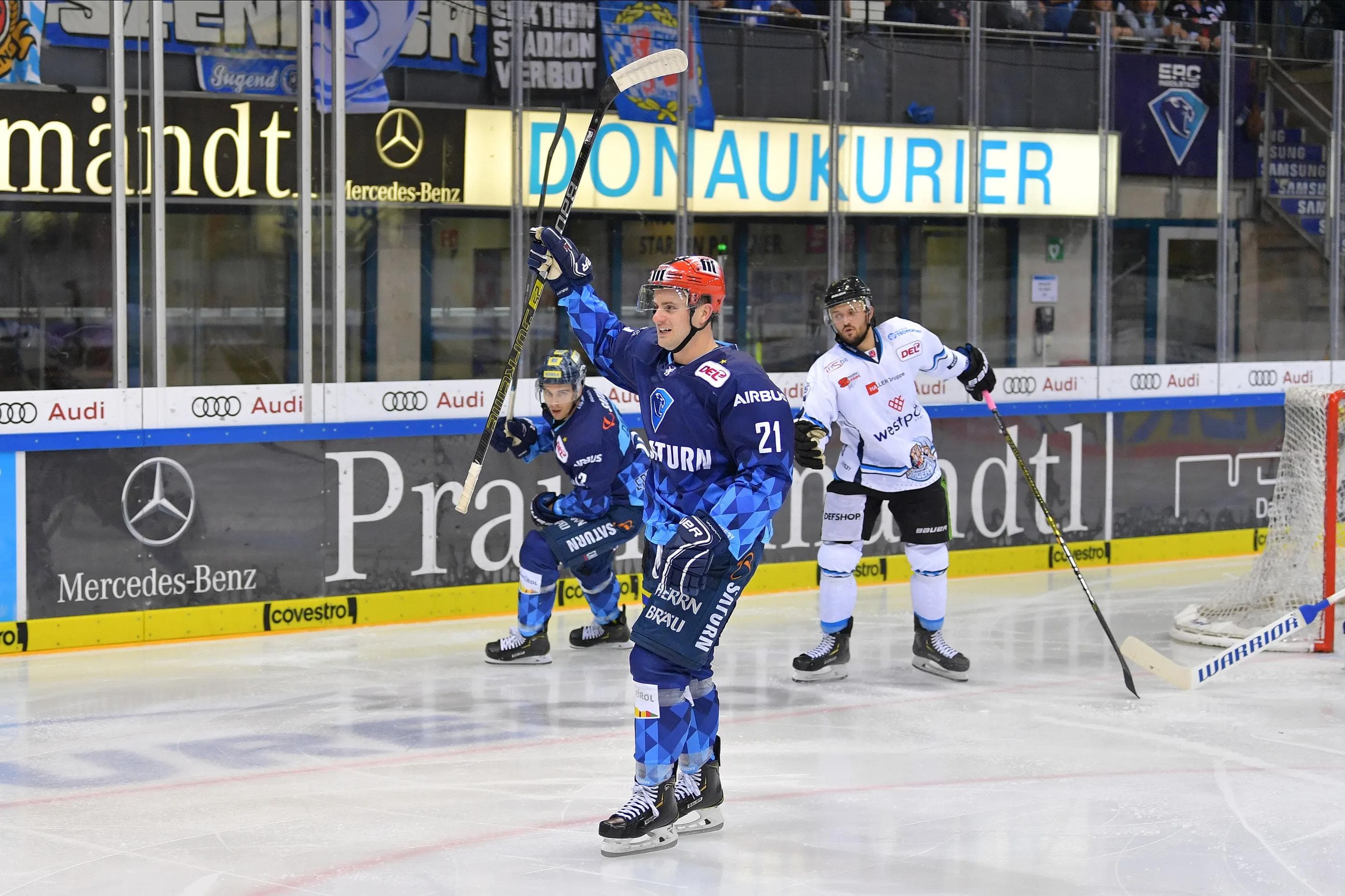 Endlich wieder Eishockey: Wayne Simpson und die Panther treffen morgen auf Straubing.
Foto: Johannes TRAUB / JT-Presse.de