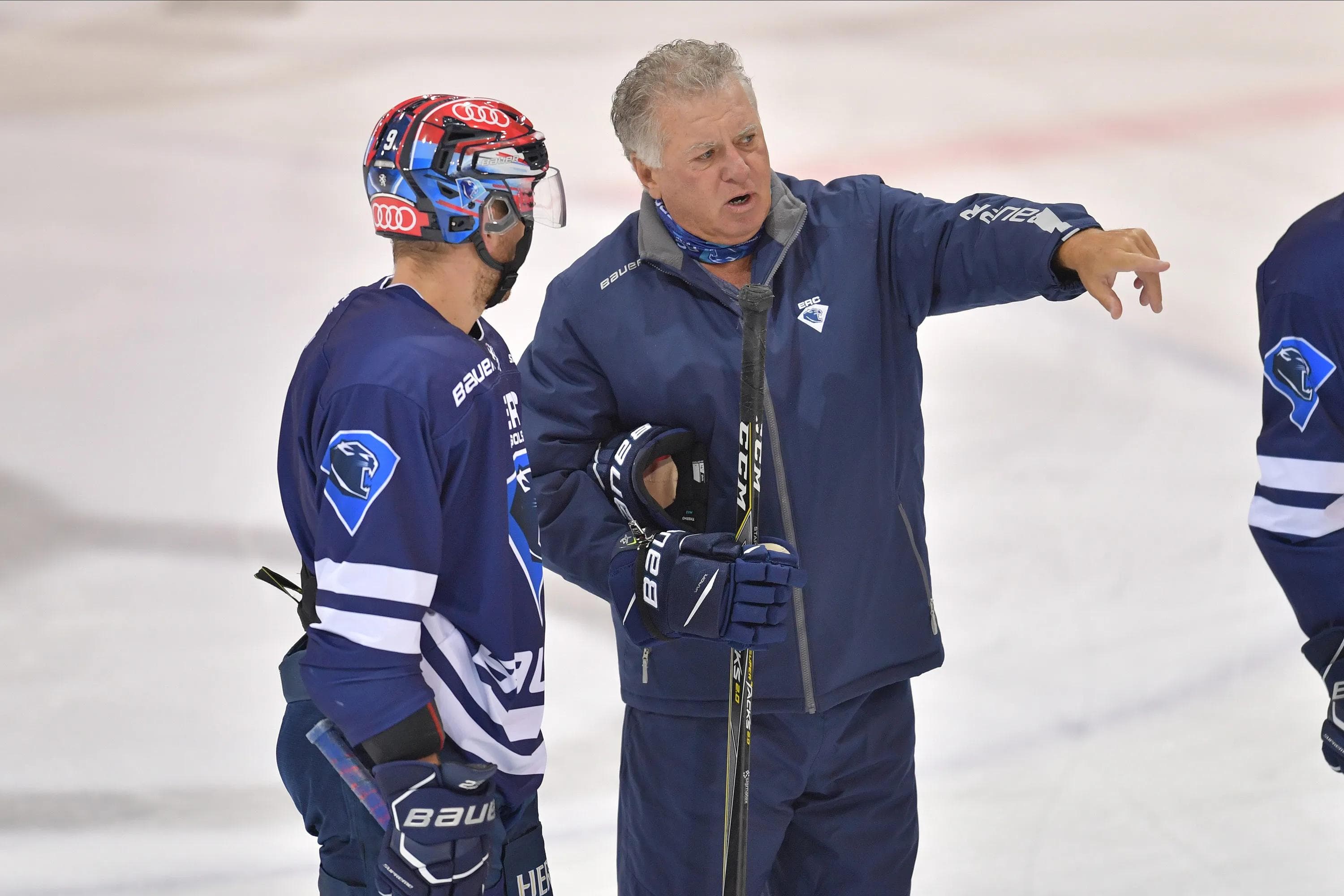 Doug Shedden gibt ab sofort wieder das Kommando auf dem Eis der SATURN-Arena.
Foto: Johannes TRAUB / JT-Presse.de