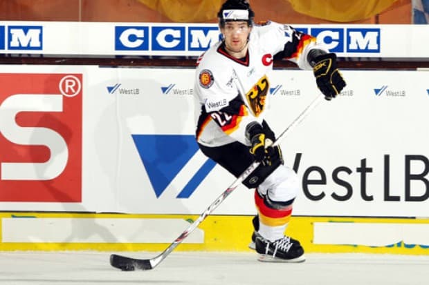 ERC- Verteidiger Michael Bakos möchte heute mit der Nationalmannschaft den Einzug in die Zwischenrunde perfekt machen.  Foto: citypress