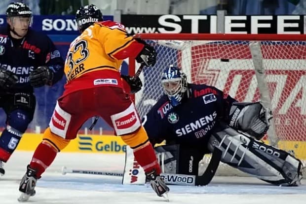 Matt Herr erzielt hier den 1:1 Augleichtreffer