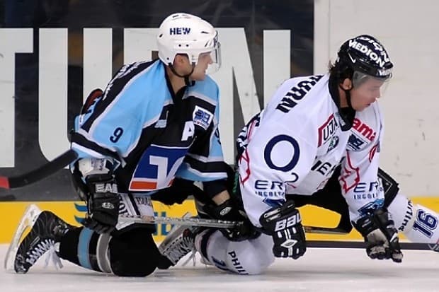 Ex-Panther Heiko Smazal bremst Markus Schröder aus