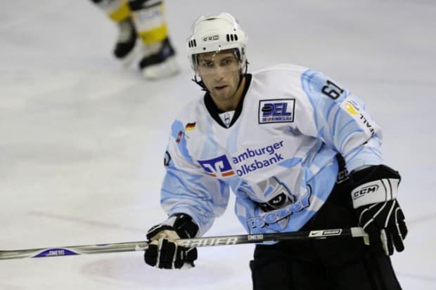 Richard Mueller kommt von den Kassel Huskies.