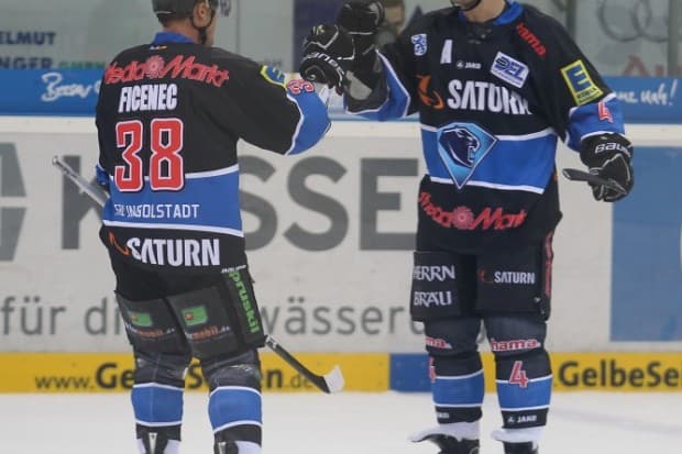 Wollen im Derby gegen München erneut jubeln: Jakub Ficenec (l.) und Bruno St. Jacques. Foto: Bösl - www.kbumm.de
