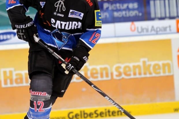 Tyler Bouck bleibt ein Panther. Foto: Bösl - www.kbumm.de