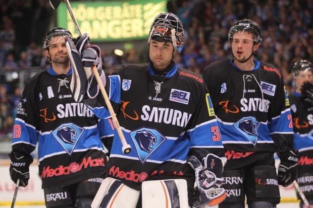 Game Worn Trikots werden versteigert!