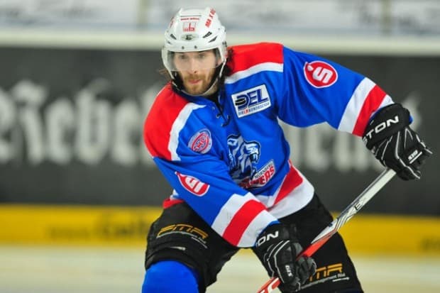 Jeff Likens wird  ein Panther! Foto: citypress