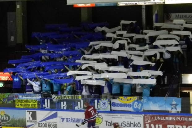 Rund 200 Fans heizten in der Valtti-Areena richtig ein!