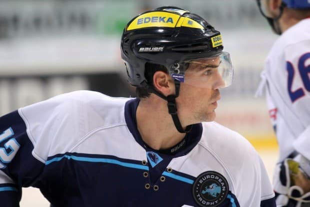 Tyler Bouck machte den Deckel drauf und erzielte den Endstand zum 4:2.