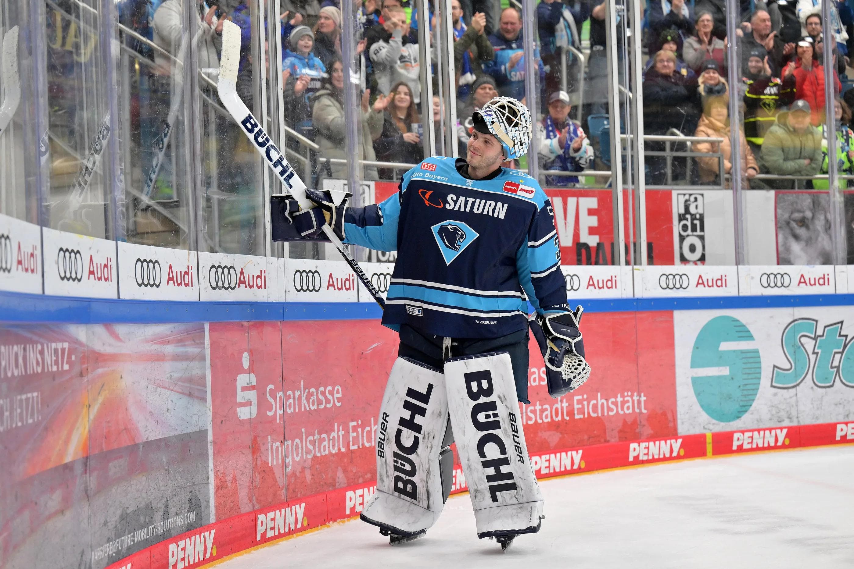 Erleben Sie die Panther um Goalie Michael Garteig in den Playoffs live im Stadion. Tickets jetzt auch im Westpark Ingolstadt erhältlich!
Foto: Jophannes Traub/JT-Presse.de