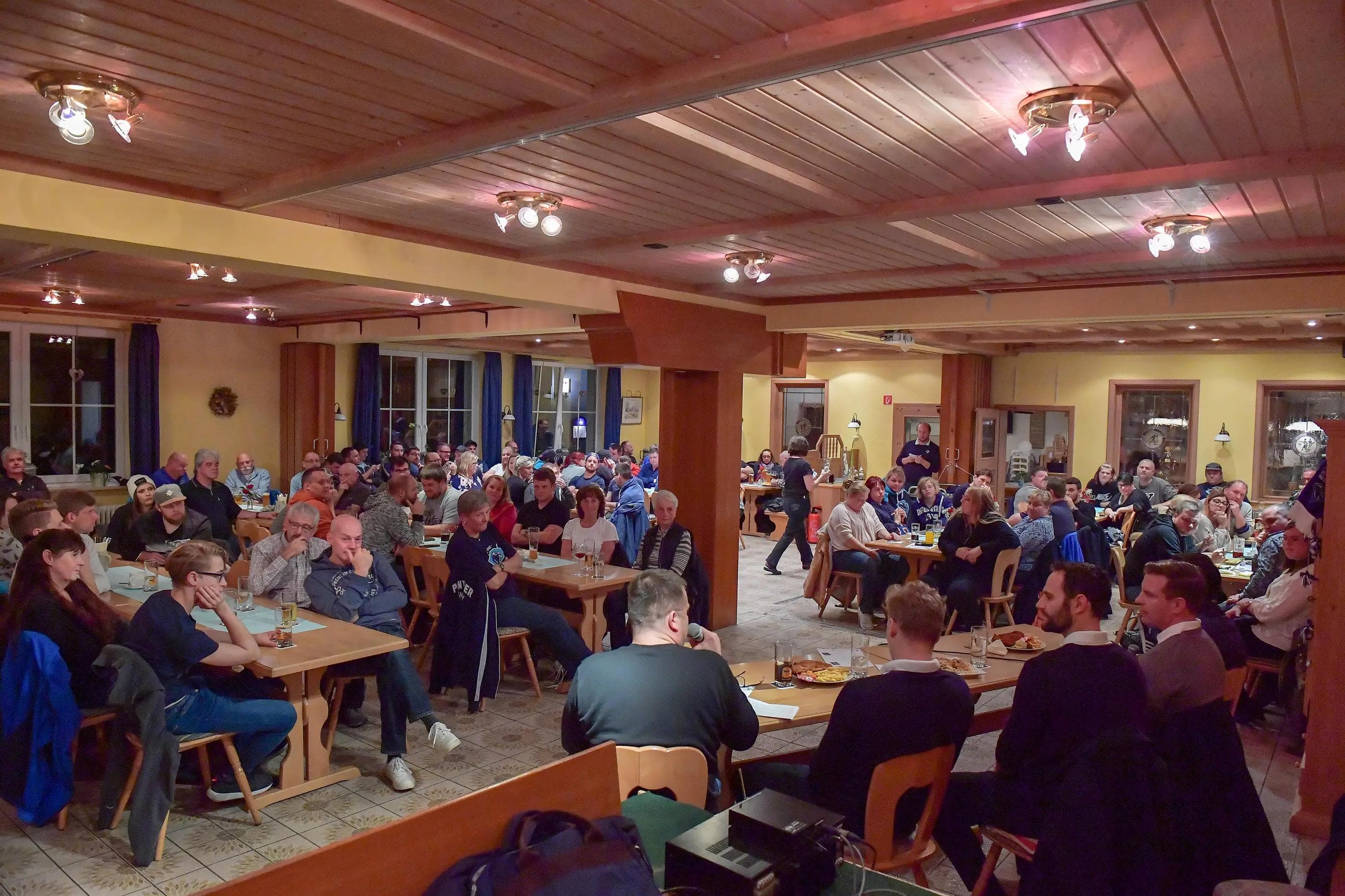 Der ERC-Stammtisch in Oberhaunstadt kam gut an. Foto: Traub / st-foto