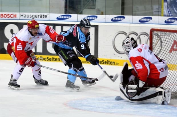 Rene Röthke mit der ersten großen Chance für die Panther. Foto: kbumm