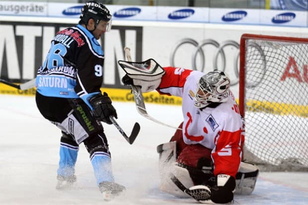 Alexander Jung blieb Sieger gegen Glen Goodall. Foto: kbumm