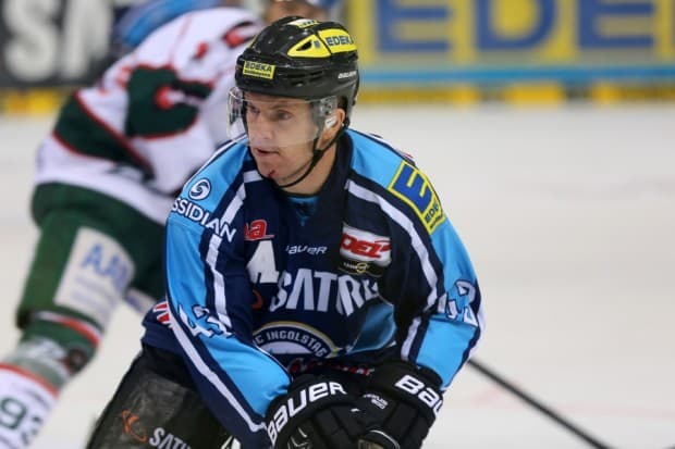 Derek Hahn erzielte die zwischenzeitliche 2:1 Führung. Foto: Stefan Bösl - www.kbumm.de