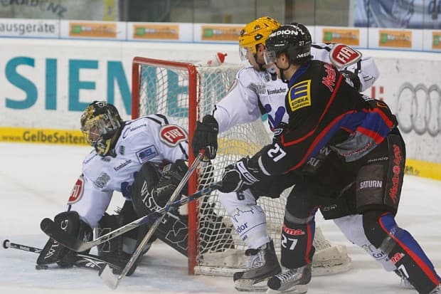 1 Tor und 1 Assist für Matt Hussey. Foto: Florian Staron - www.kbumm.de