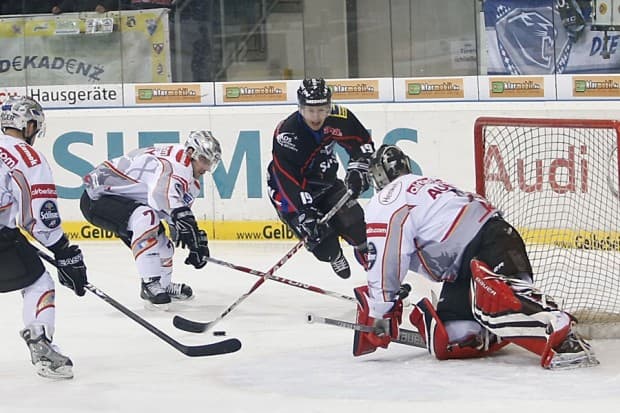 Torschütze zum 2:1 - Joe Motzko. Foto: Florian Staron - www.kbumm.de