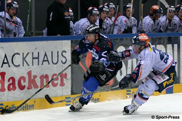 Doug Ast gegen Micki DuPont