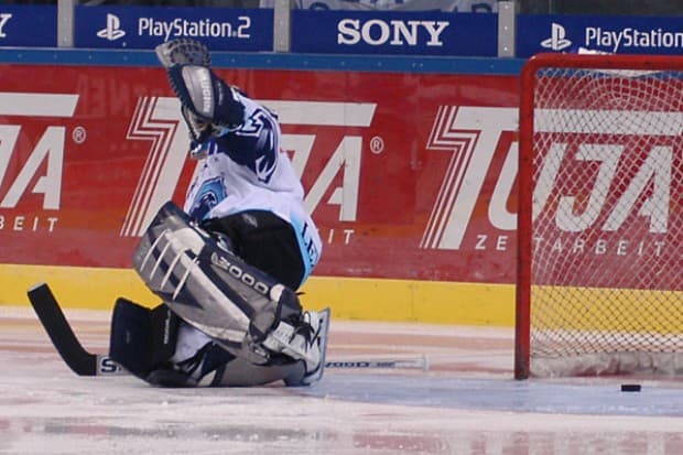 Tor für die Ice Tigers (3:1)