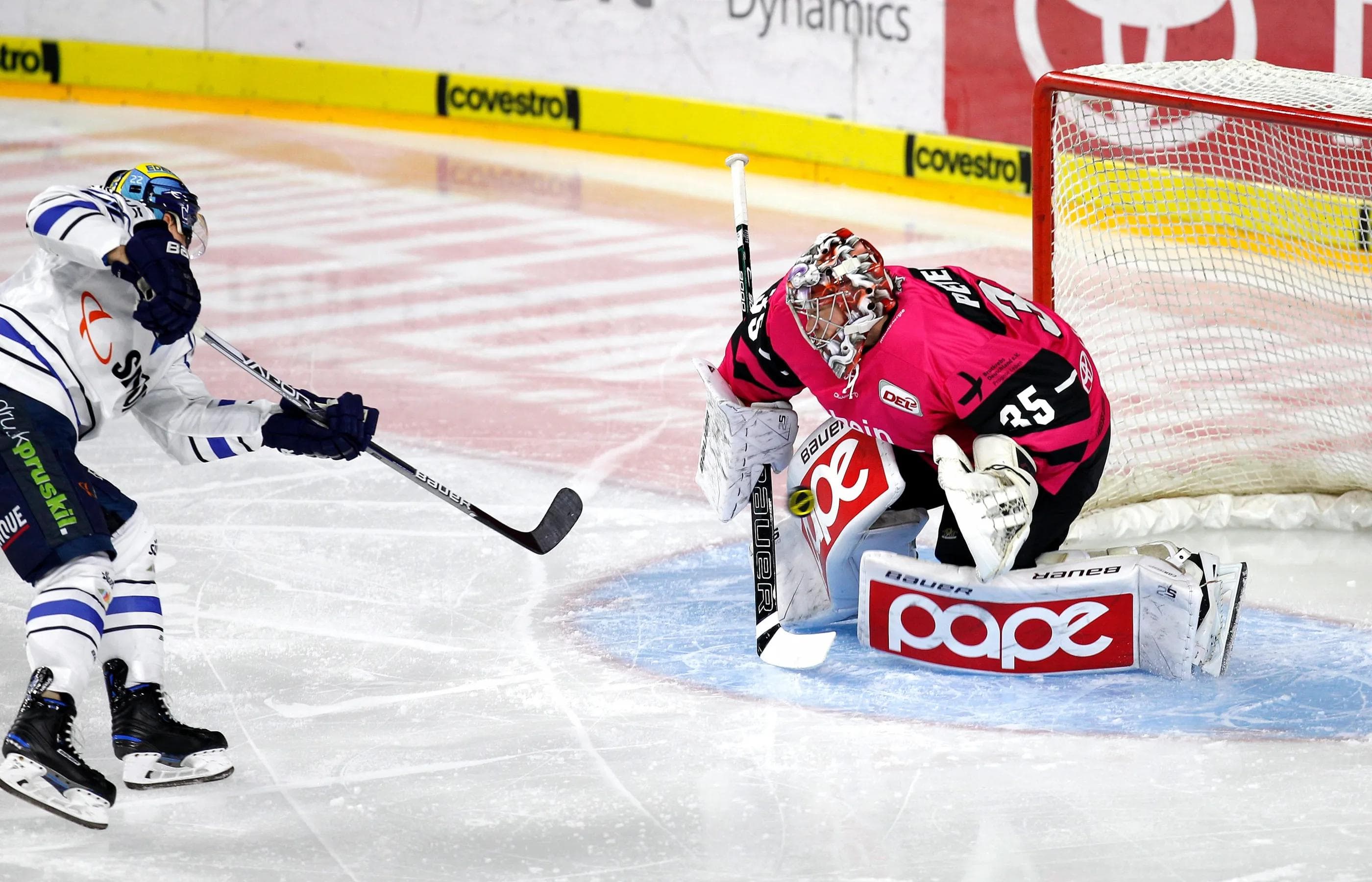 Justin Peters hielt Köln im Spiel, ehe die Haie dann vorne zuschlugen. Foto: Andreas Dick