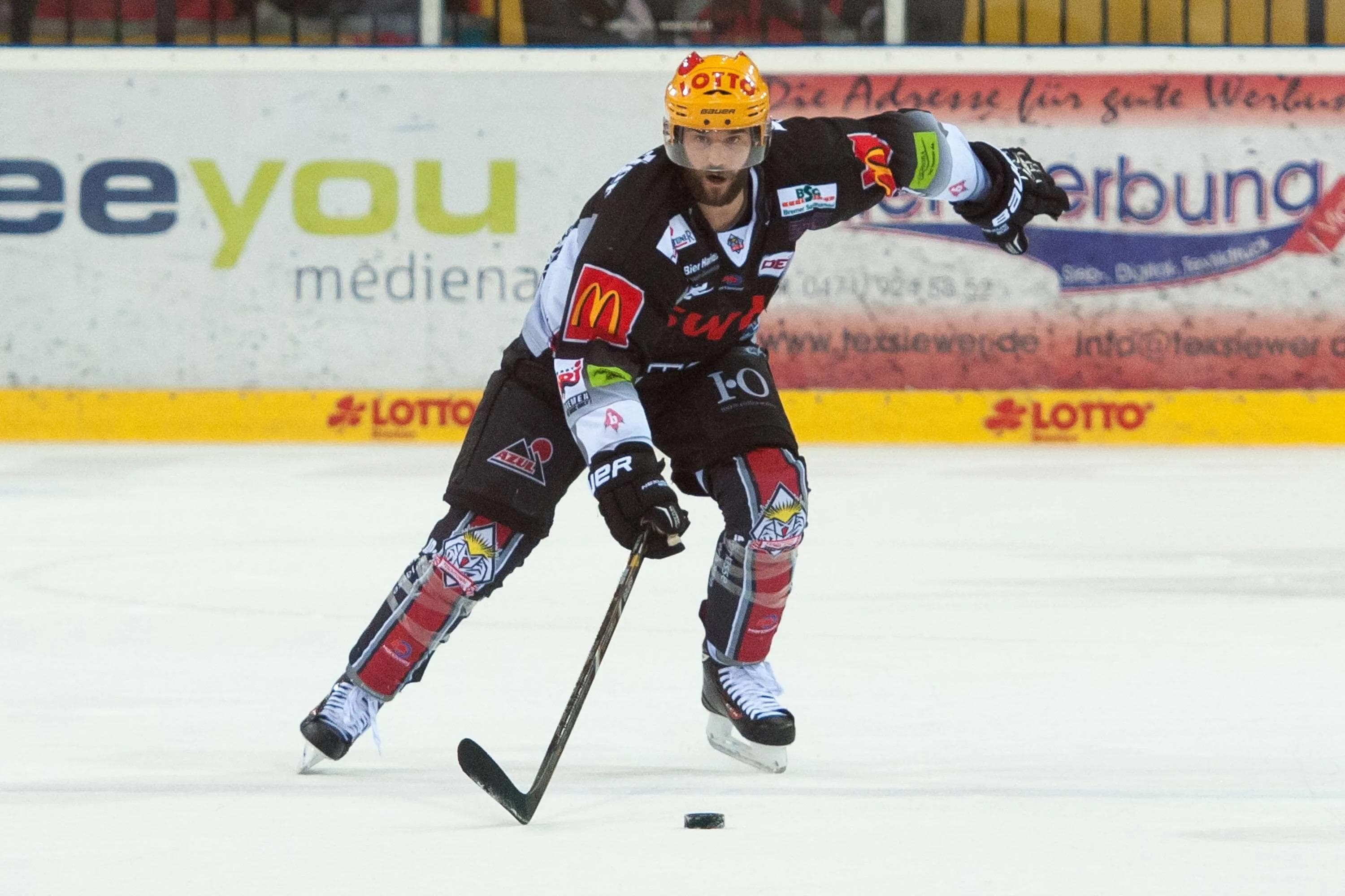 Dustin Friesen im Trikot der Fishtown Penguins (Bild: imago)