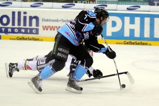 Martin Hinterstocker bei seinem Break im zweiten Drittel. Foto: kbumm