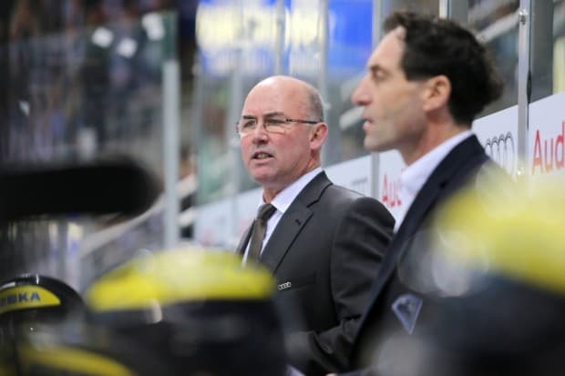 Neues Team an der Bande: Rick Nasheim mit Petr Bares. Foto: Stefan Bösl - www.kbumm.de