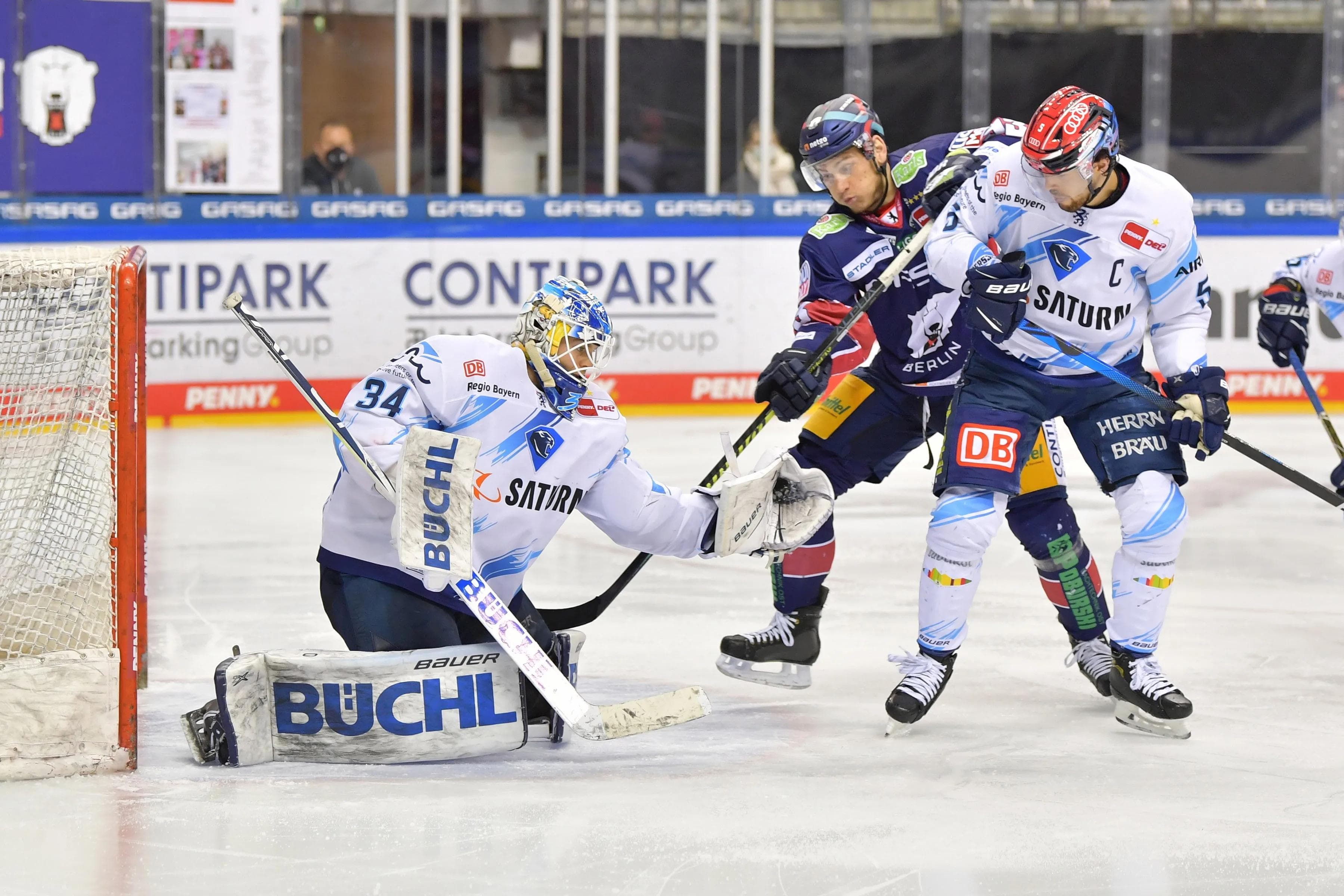 In der letzten Auktionsrunde wartet unter anderem das Auswärtstrikot von Goalie Michael Garteig auf einen neuen Besitzer.
Foto: Johannes Traub/JT-Presse.de
