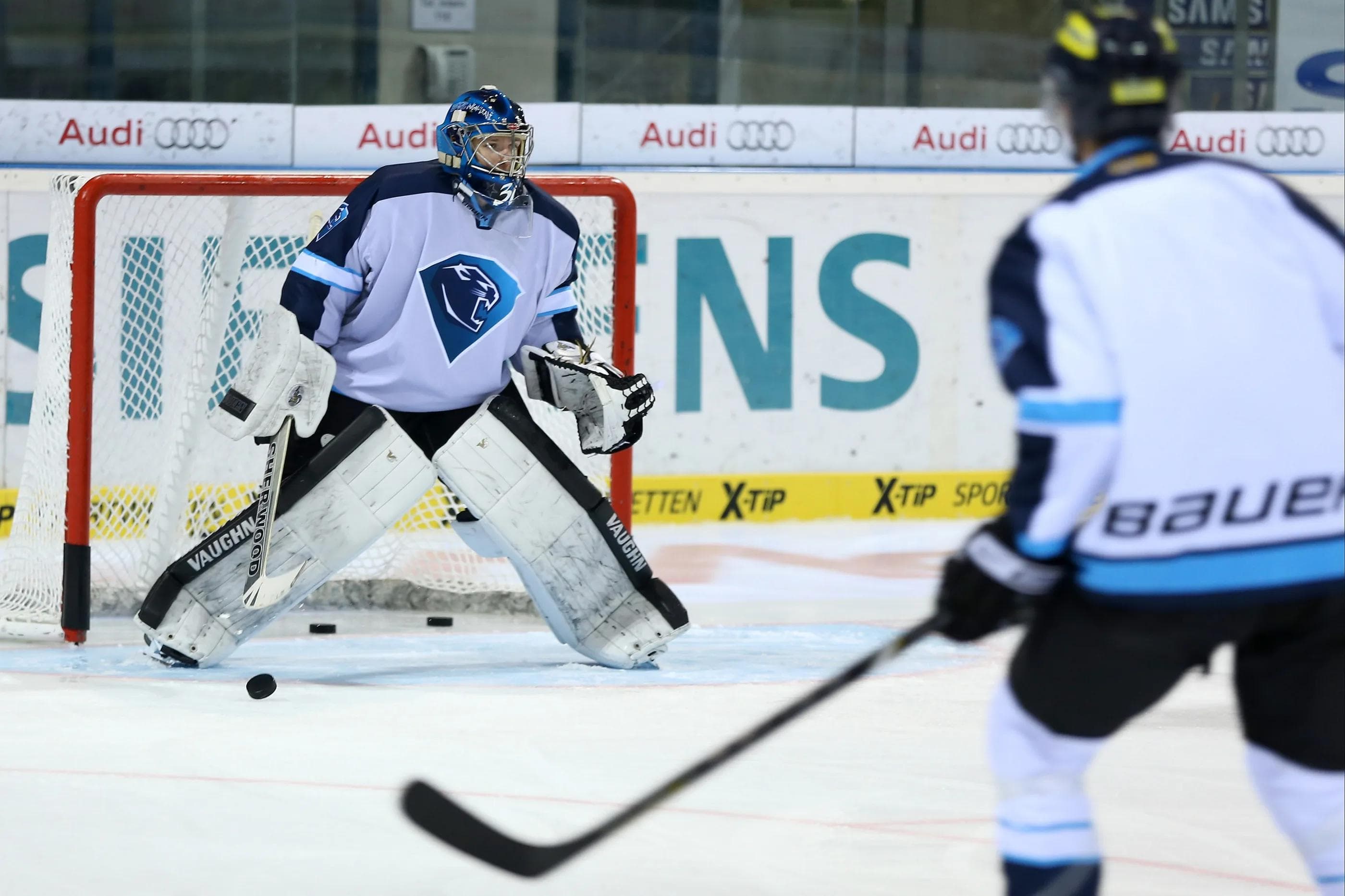 Philipp Hähl, hier beim Panther-Training, führte Partnerclub Regensburg zum Sieg. Foto: Stefan Bösl / kbumm.de