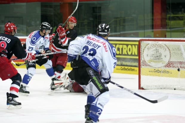 Duncan Milroy sorgte für einen Schub im Ingolstädter Offensivspiel - Erstes Pflichtspieltor für Matt Keith. Fotos: Jonat