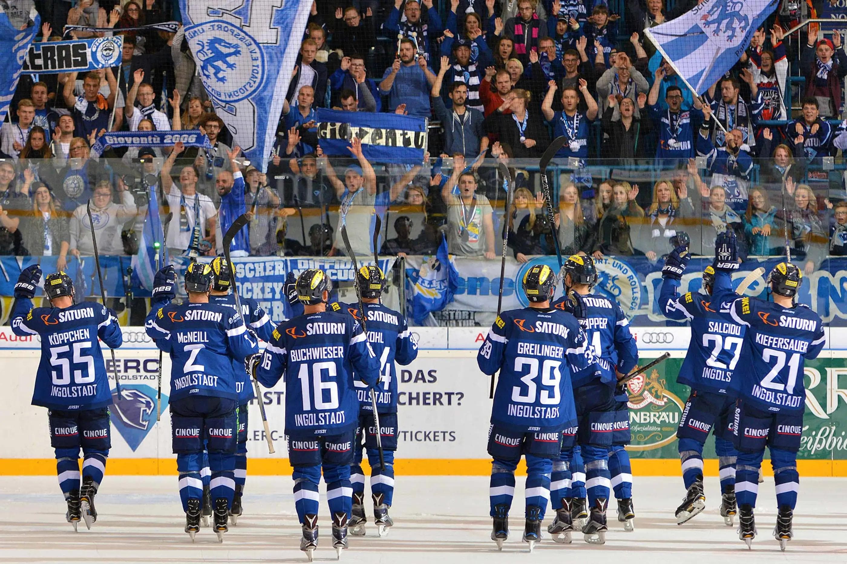 Alle Fans in der Saturn Arena sollen sich wohl fühlen. Eishockeyfans sind faire Fans. Foto: Traub / st-foto.de
