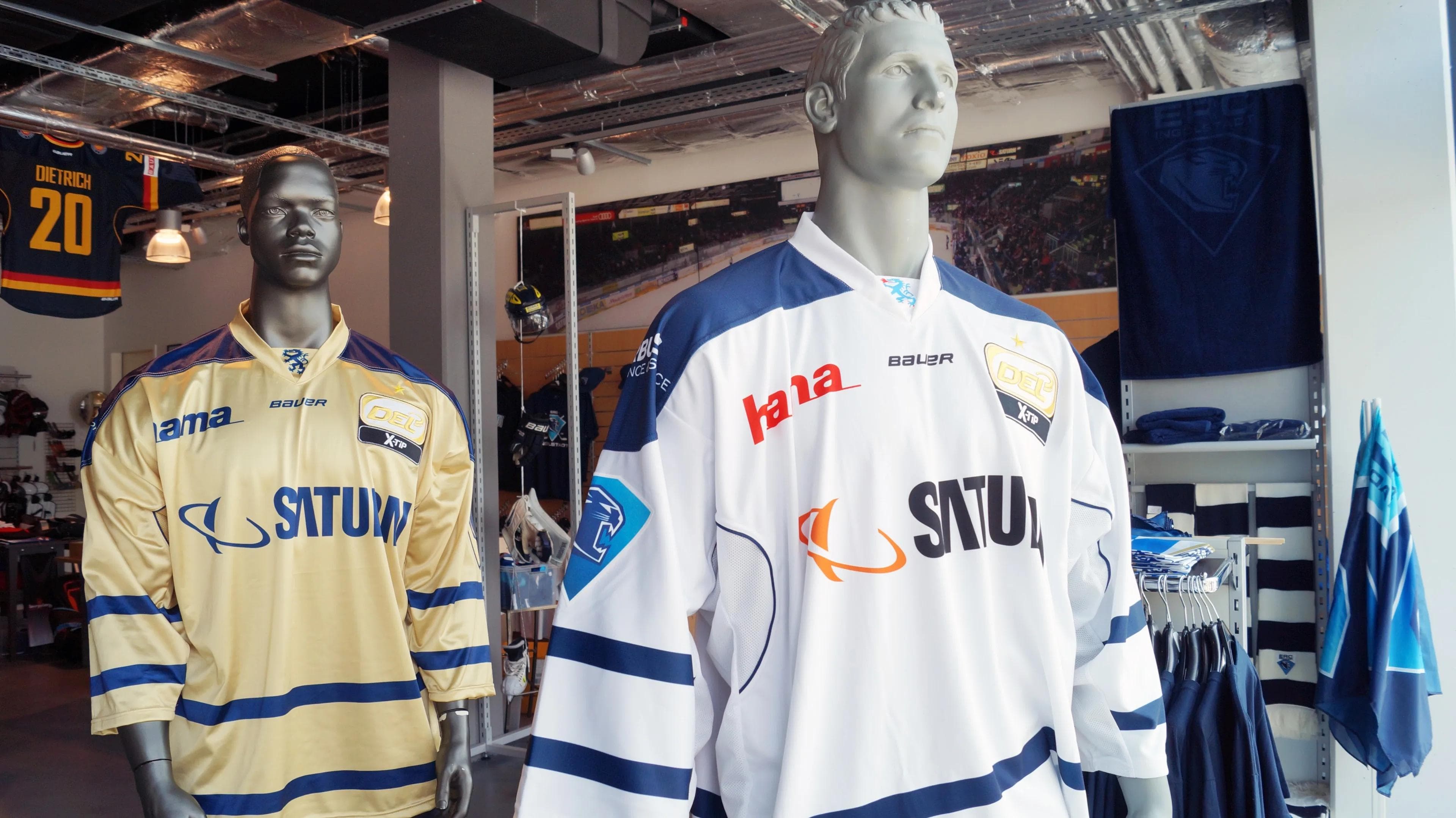 Fanartikel finden Sie im Fairplay Hockey Shop, in GALERIA Kaufhof oder auch im ERC-Online-Shop.