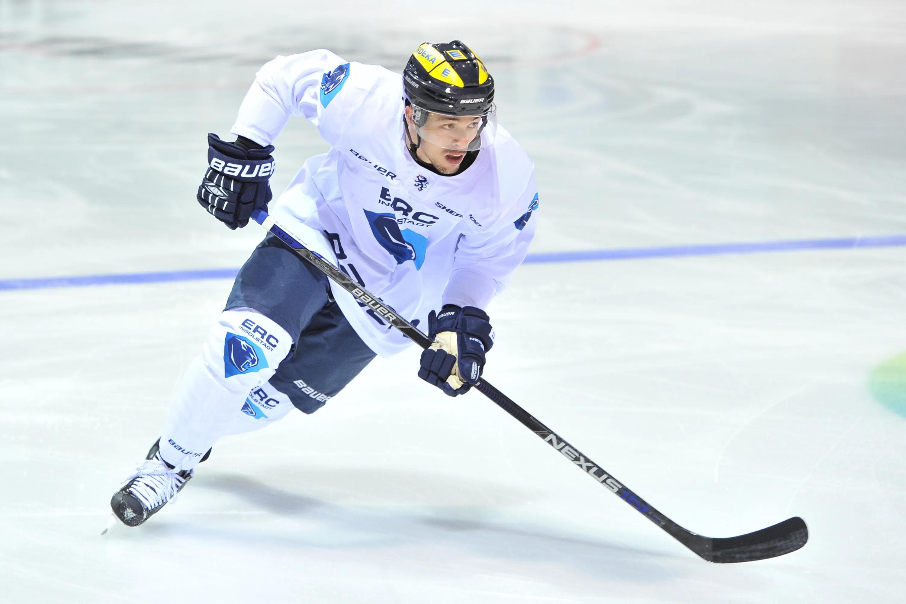 Fabio Wagner und seine Panther trainieren seit Montag energisch auf dem Eis. Am Samstag kommt Sparta Prag in die Saturn Arena. Foto: Traub / st-foto.de