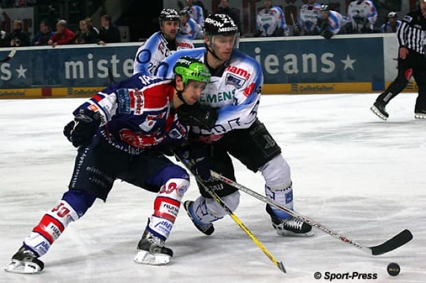 Francois Methot hier gegen Phil von Stefenelli erzielte das 1:0