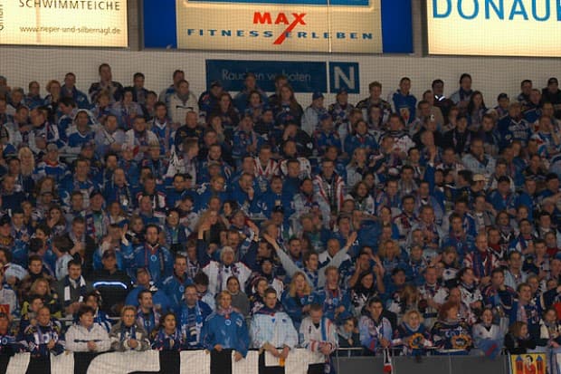 Die Gästefans reisten mit dem Sonderzug an