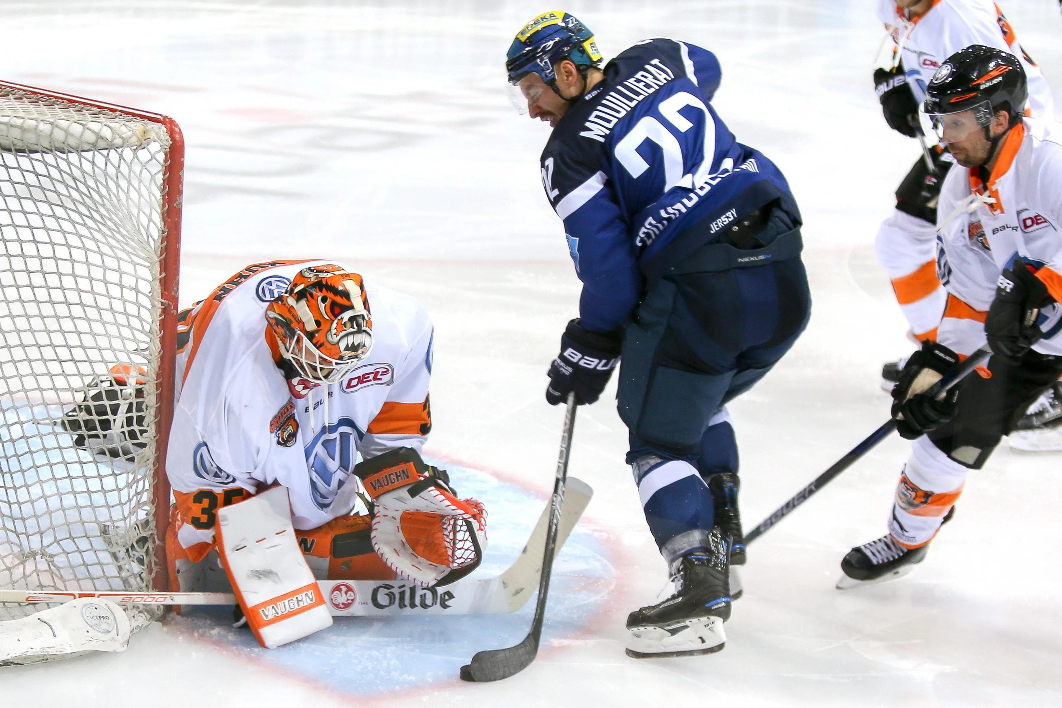 Vollgas gegen Wolfsburg! Kael Mouillierat und seine Panther treffen auf die Grizzlys. Foto: Meyer Jürgen