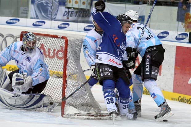 Doppelpack für Thomas Greilinger. Foto kbumm