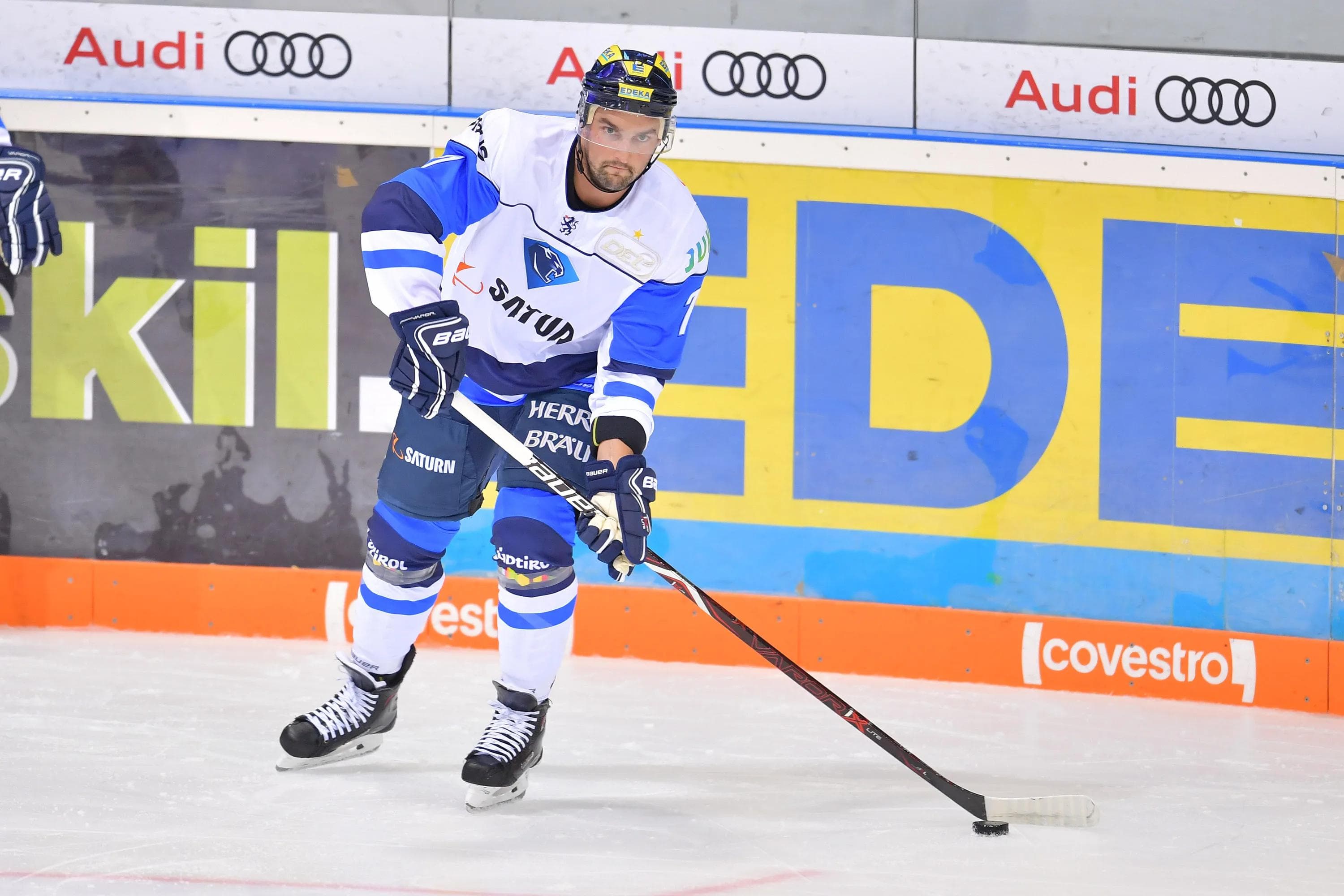 Colton Jobke kehrt morgen an alte Wirkungsstätte zurück: Der ERC trifft in Straubing auf die Grizzlys Wolfsburg. Foto: ST-Foto.de / Johannes Traub