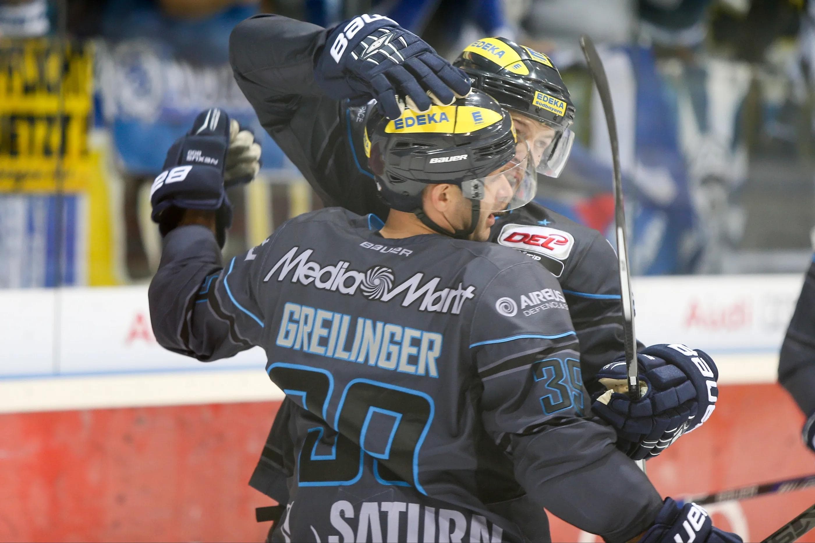 Thomas Greilinger bejubelt das 1:0. Foto: Jürgen Meyer - www.kbumm.de