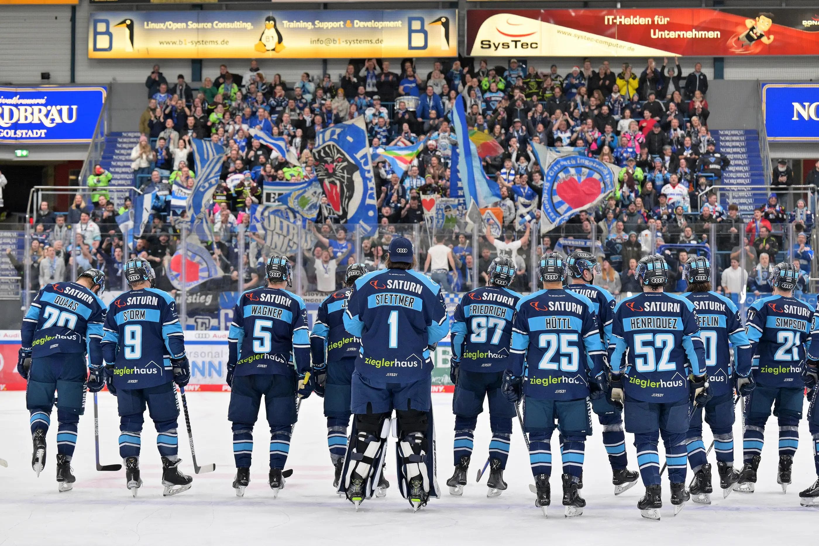 Gemeinsam in die Playoffs. Seien Sie live im Stadion mit dabei!
Foto: Johannes Traub/JT-Presse.de