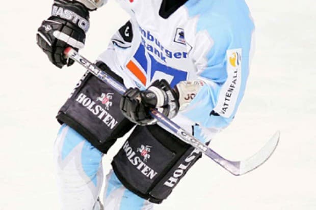 Verstärkt nächste Saison den ERC: Lukas Slavetinsky