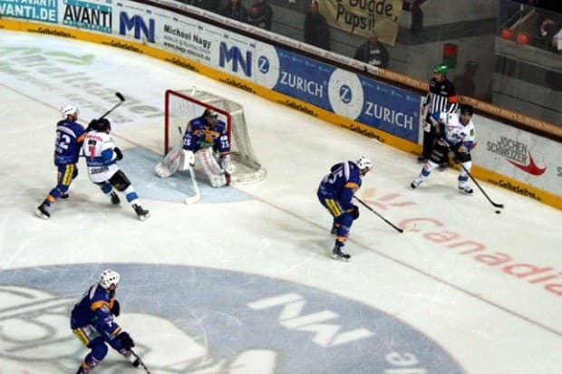WIR sind in den Play-Offs