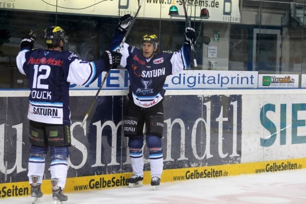 Doppeltorschütze Rick Girard erzielte auch das Game-Winning-Goal! Foto: Stefan Bösl - www.kbumm.de