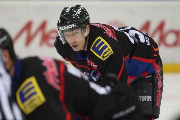 Rick Girard erzielte das 1:0 nach 18 Sekunden im Mittelabschnitt. Foto: Stefan Bösl - www.kbumm.de