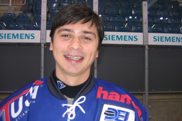 Andrej Strakhov erhält Probevertrag