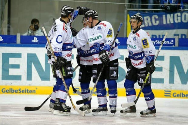 Auch heute wollen die Pantherspieler wieder Grund zum Jubeln haben- beim bayerischen Derby in Straubing ab 19.30 Uhr