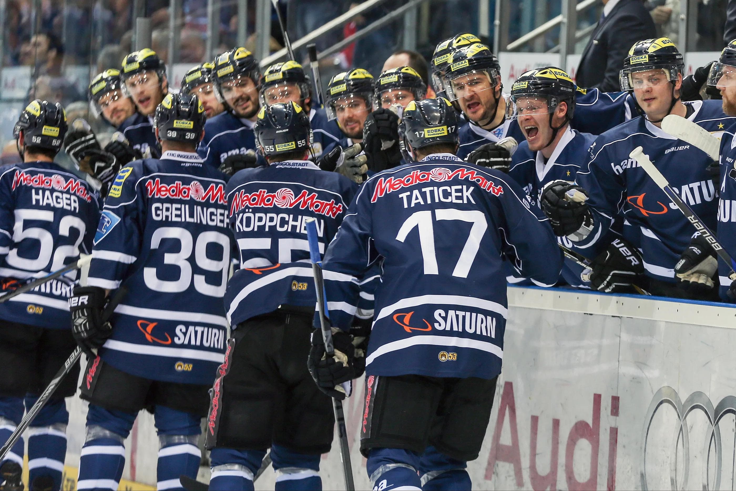 Mit einer hervorragenden Mannschaftsleistung hat der ERC 5:2 gegen die Adler Mannheim gewonnen. Foto: Stefan Bösl / kbumm.de