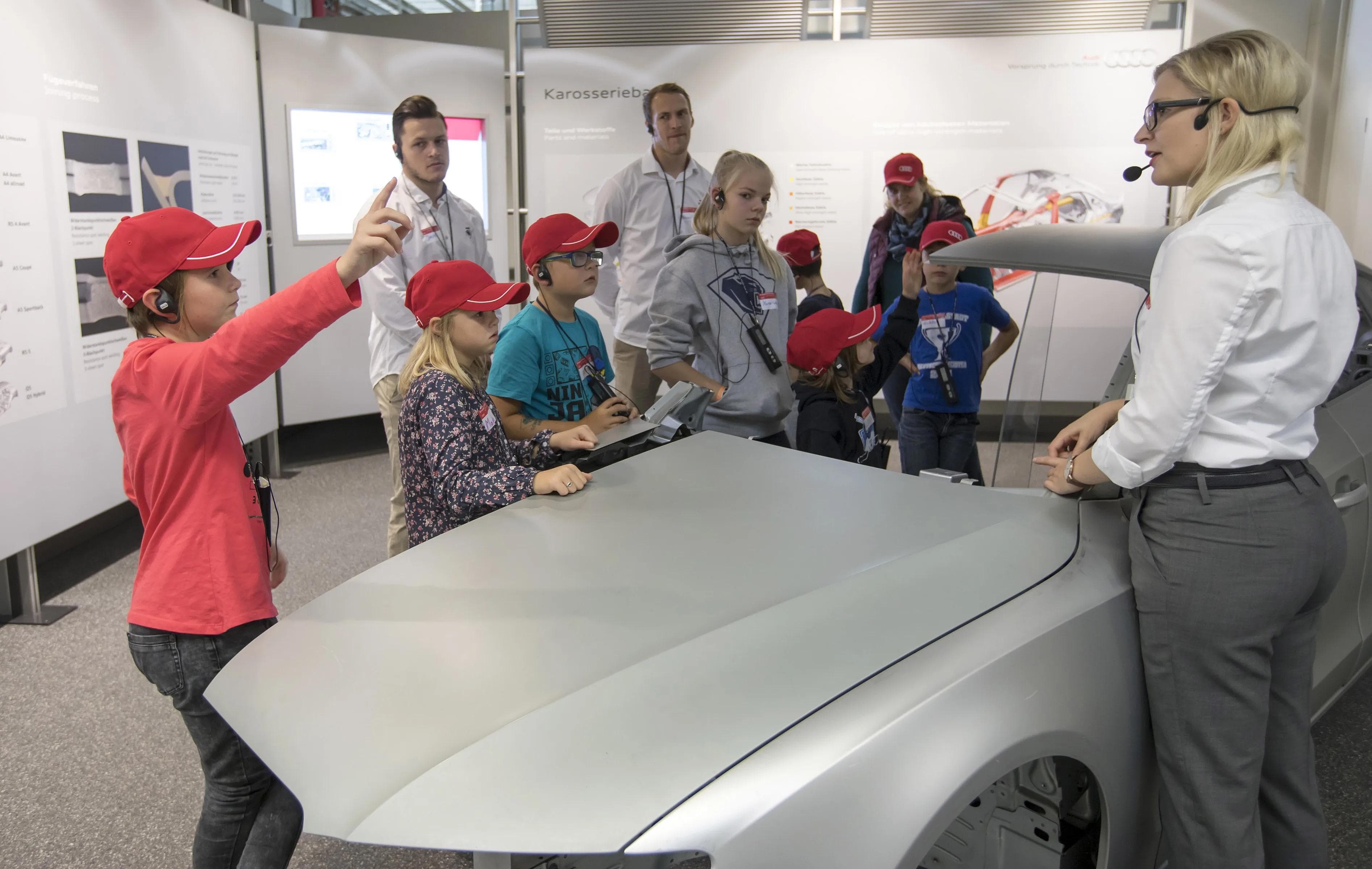 Der Xaver Kids-Club besuchte Audi. Foto: Sauer