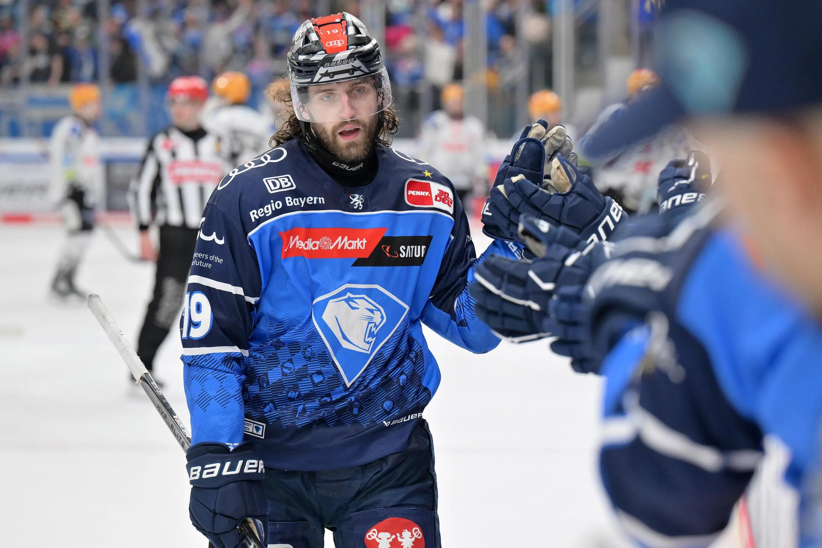 Gameworn-Trikots und Helme im Ebay-Shop