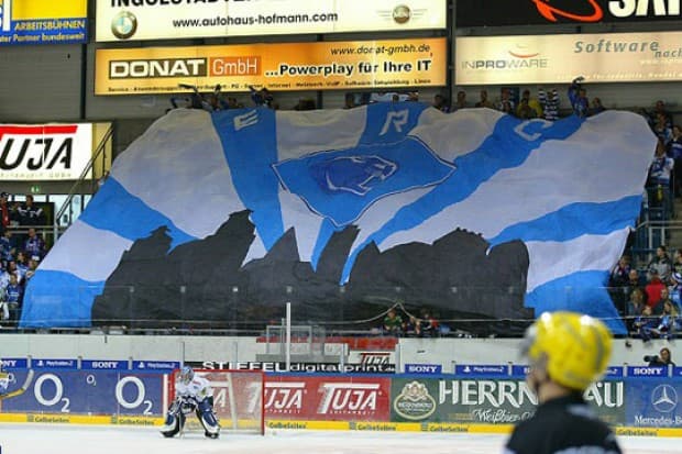 Volle Ränge heute beim Spiel des ERC Ingolstadt gegen die Krefeld Pinguine