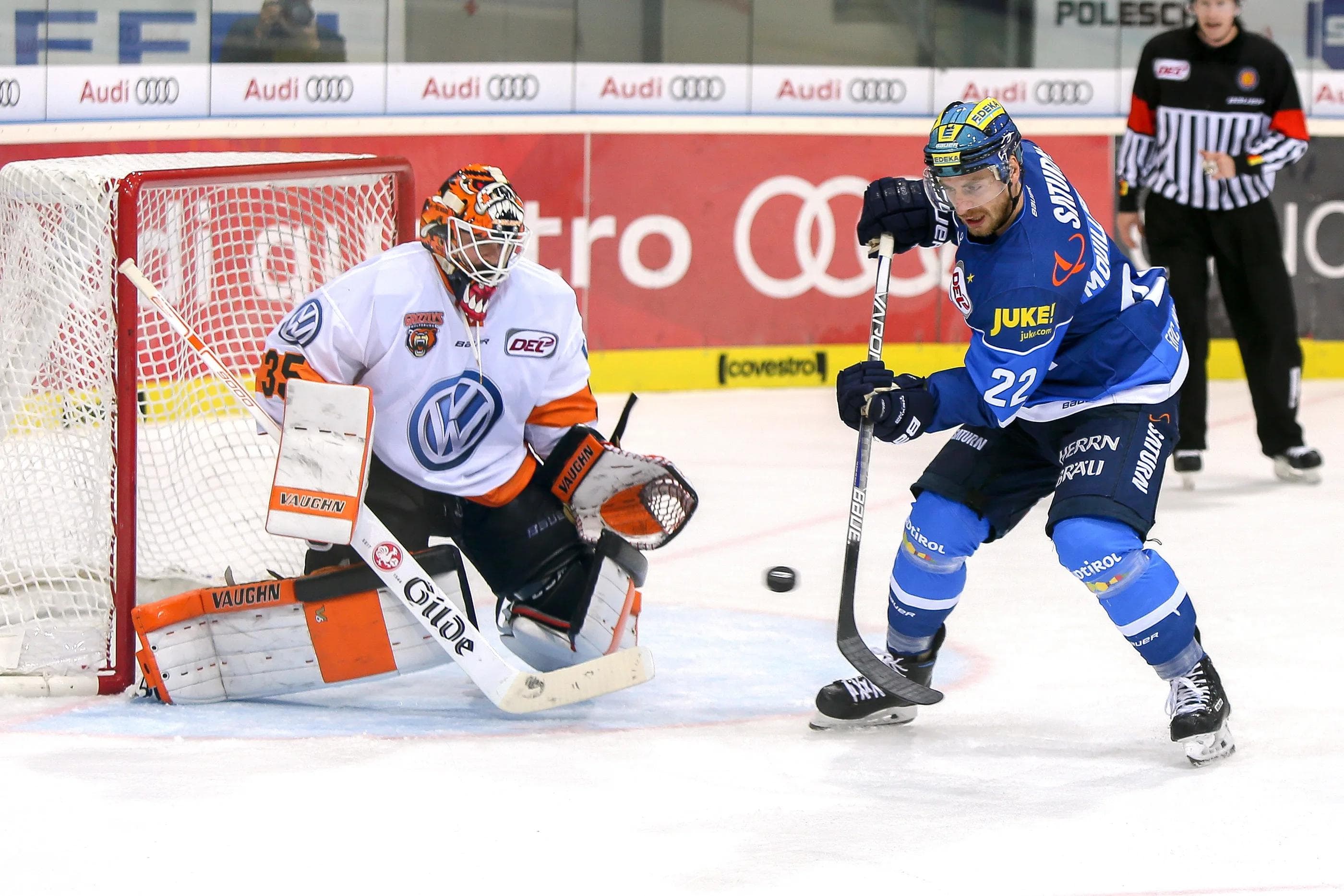 Die Panther um Kael Mouillierat haben die Grizzlys Wolfsburg zu Gast. Foto: Meyer Jürgen / kbumm.de