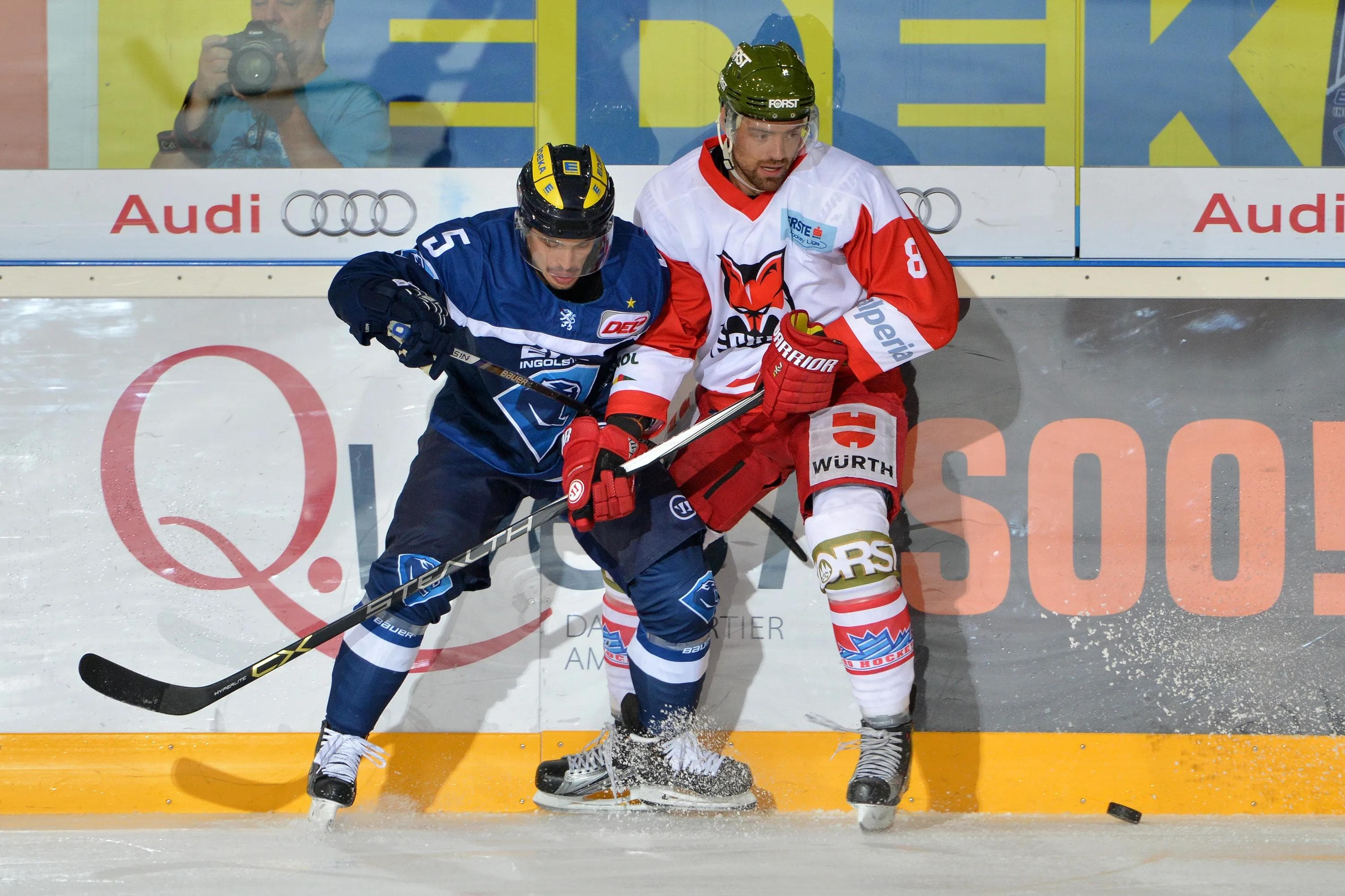 Fabio Wagner (links) und Marco Insam trafen schon 2016 mit ihren Teams Ingolstadt und Bozen aufeinander.  Foto: ST-Foto.de / Johannes TRAUB